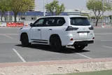 Lexus  LX 570  - S -  / 5.7 L